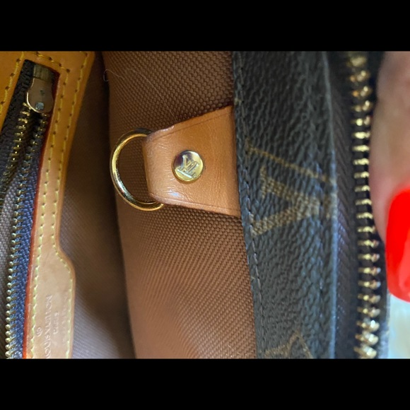 Authentic LV - Picture 9 of 15